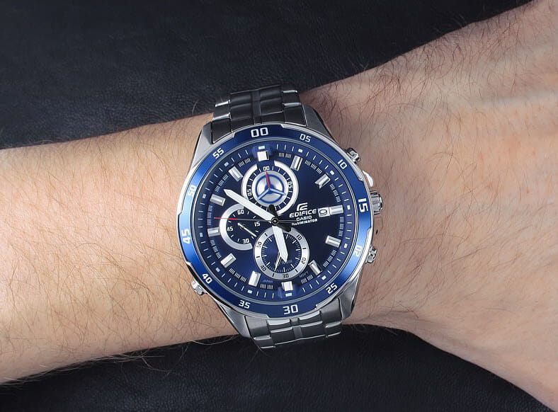 Casio EFR-547D-2A мужские часы застежка крупным планом