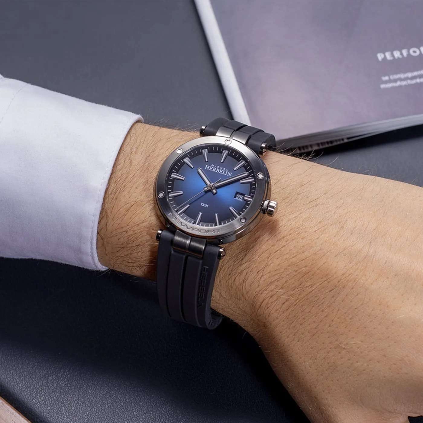 Herbelin Herbelin Newport 12288G15CA , наручные мужские часы фото под углом