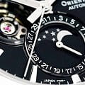 Orient RE-AY0001B00B наручные мужские часы застежка крупным планом