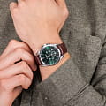 Jacques Lemans Jacques Lemans 1-1945C  наручные мужские часы фото под углом.