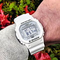 Casio Casio G-Shock DW-5600MW-7DR (DW-5600MW-7E) электронные мужские часы часы, крупный план серый циферблат