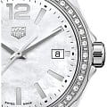 TAG Heuer TAG Heuer Formula 1 WBJ131A.FC8255  наручные женские часы фото под углом.