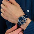 Orient RE-AT0006L наручные мужские часы застежка крупным планом