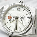 Tissot T1372071111100 наручные женские часы застежка крупным планом