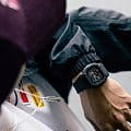 Casio Casio G-Shock DW-H5600-1DR  наручные мужские часы фото под углом.