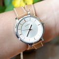 Casio Casio Collection LTP-E143DBL-5A  японские женские часы на браслете кожаный боковой вид