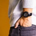 Casio Casio G-Shock AWM-500-1ADR  наручные мужские часы фото под углом.