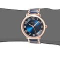 Anne Klein 3920NVRG наручные женские часы застежка крупным планом