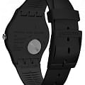 Swatch SO29B704 наручные женские часы застежка крупным планом