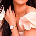 Daniel Wellington Daniel Wellington Petite Lune Melrose DW00100773  наручные женские часы фото под углом.