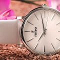 Festina F20371/1 наручные женские часы застежка крупным планом