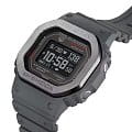 Casio Casio G-Shock DW-H5600MB-8DR (DW-H5600MB-8) электронные мужские часы часы, крупный план  циферблат