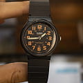 Casio Casio Collection MQ-71-4BDF (MQ-71-4B) кварцевые мужские часы часы, крупный план черный циферблат