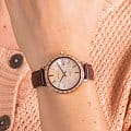 Casio Casio Sheen SHE-4052PGL-4AUEF  наручные женские часы фото под углом.