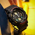  Casio Casio G-Shock GA-140-1A4DR (GA-140-1A4) на белом фоне — вид анфас
