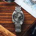 Seiko Seiko Prospex SPB411J1  наручные мужские часы фото под углом.