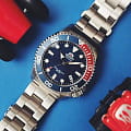 Orient RA-AC0K03L наручные мужские часы застежка крупным планом