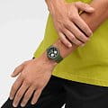 Swatch SUSG406 наручные мужские часы застежка крупным планом