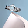Maurice Lacroix Maurice Lacroix FIABA Colours Edition FA1104-SS002-E20-1  наручные женские часы фото под углом.