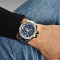 Casio Casio G-Shock GST-B100D-2A  наручные мужские часы фото под углом.
