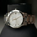 Jacques Philippe JPQLS311326 наручные женские часы застежка крупным планом