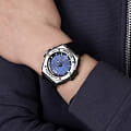 Casio Casio Collection MWA-100H-2A  наручные мужские часы фото под углом.
