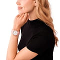 Michael Kors Michael Kors Runway MK7424  наручные женские часы фото под углом.