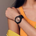 Casio Casio G-Shock GMA-S2100MD-1ADR (GMA-S2100MD-1A)  наручные женские часы фото под углом.