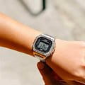 Casio Casio Collection W-218HD-1AVDF (W-218HD-1A)  наручные мужские часы фото под углом.