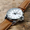 Casio Casio Edifice EFV-100L-7A мужские часы белый циферблат на запястье