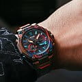 Casio Casio G-Shock Premium MTG-B2000XMG-1A Rainbow Mountain MTG наручные мужские часы фото под углом.