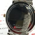 Tissot T1224102203300 наручные мужские часы застежка крупным планом