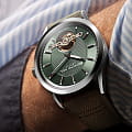 Raymond Weil Raymond Weil 2780-STC-52001 freelancer швейцарские мужские часы на браслете тканевый боковой вид