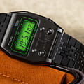 Casio Casio Vintage A1100B-1EF vintage японские мужские часы на браслете нержавеющая сталь с ip-покрытием боковой вид