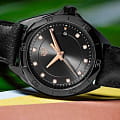 TAG Heuer TAG Heuer Formula 1 WBJ1317.FC8230 formula 1 швейцарские женские часы на браслете кожаный боковой вид