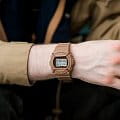 Casio Casio G-Shock DW-5700PT-5DR (DW-5700PT-5)  наручные мужские часы фото под углом.