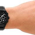 Armani Exchange Armani Exchange Rafael AX4183  наручные мужские часы фото под углом.