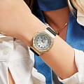 Casio Casio G-Shock GM-S2100BC-1ADR (GM-S2100BC-1A) GM наручные женские часы фото под углом.