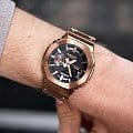 Casio Casio G-Shock GM-B2100GD-5ADR (GM-B2100GD-5A) GM наручные мужские часы фото под углом.