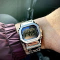 Casio Casio G-Shock GMW-B5000D-2DR (GMW-B5000D-2) GMW наручные мужские часы фото под углом.