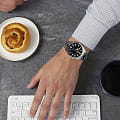 Casio Casio Edifice EFV-100D-1AVUDF (EFV-100D-1A) edifice японские мужские часы на браслете нержавеющая сталь боковой вид