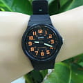 Casio Casio Collection MQ-71-4BDF (MQ-71-4B)  наручные мужские часы фото под углом.