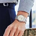 Seiko SPB463 наручные мужские часы застежка крупным планом